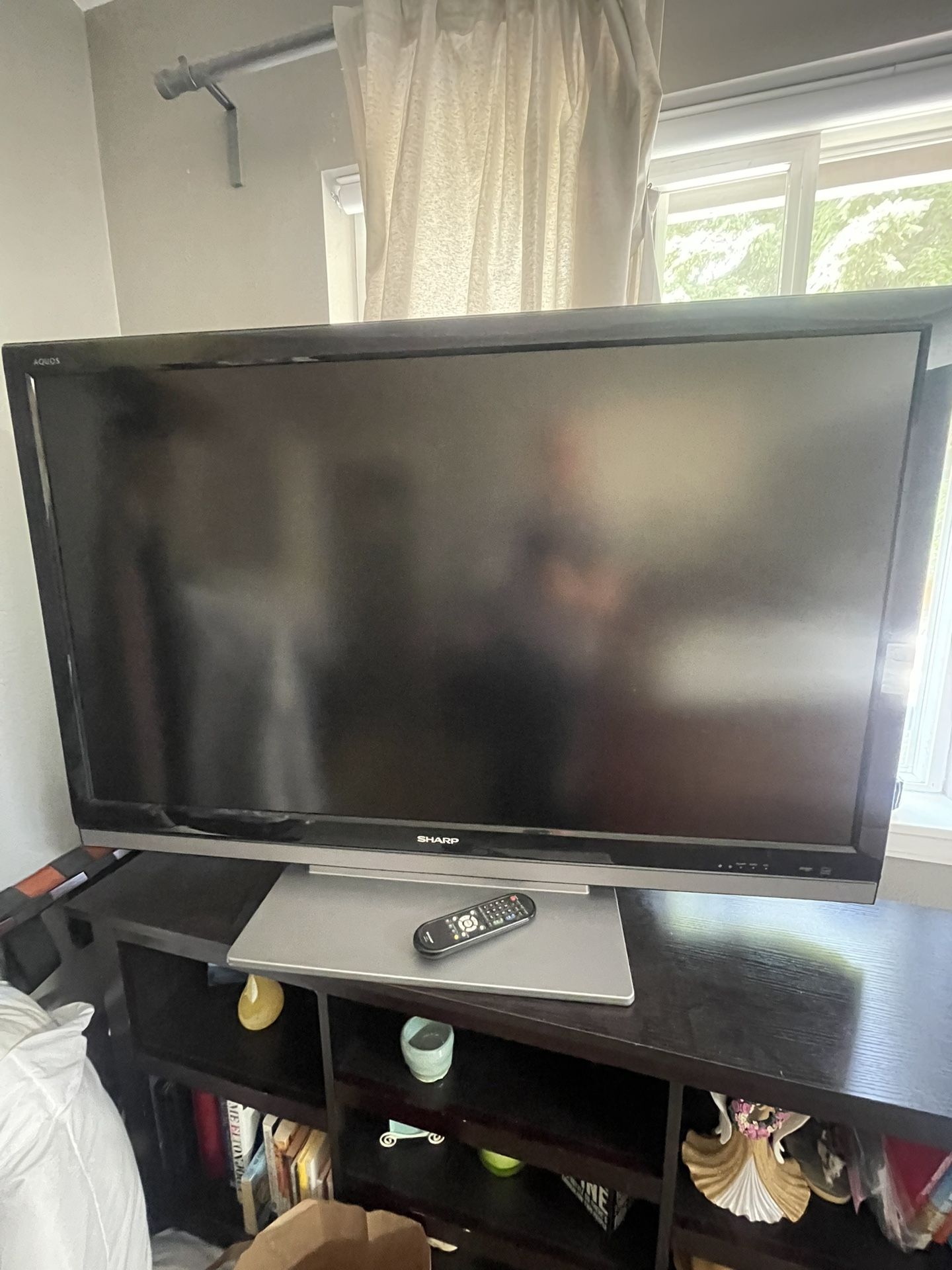 SHARP Aquos 52” TV