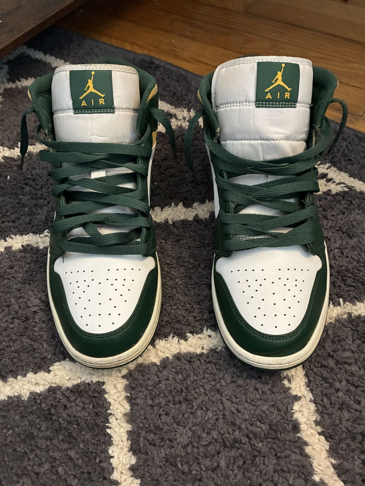Jordan 1 Mid Size 11 (sonics)