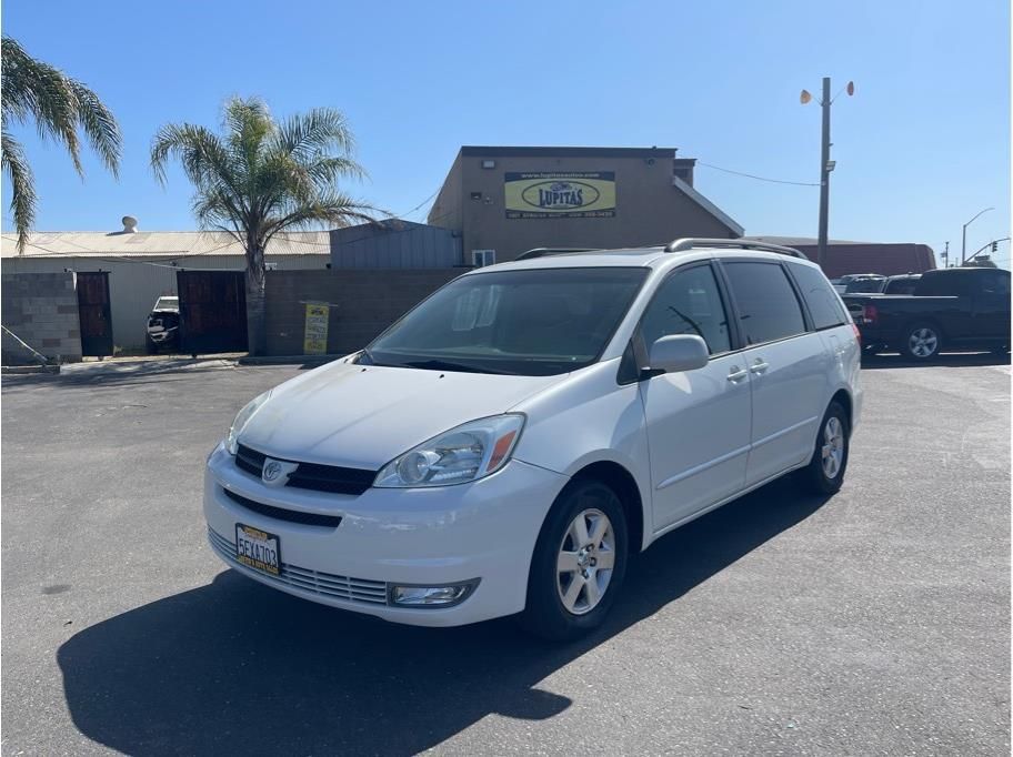 2004 Toyota Sienna