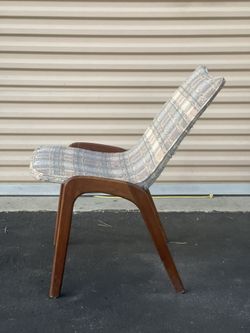Mid Century Pearsall Style Chair