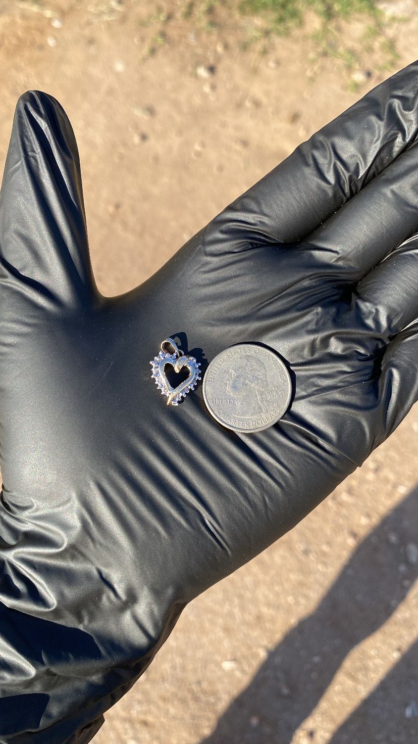 10k Gold Heart Pendant 