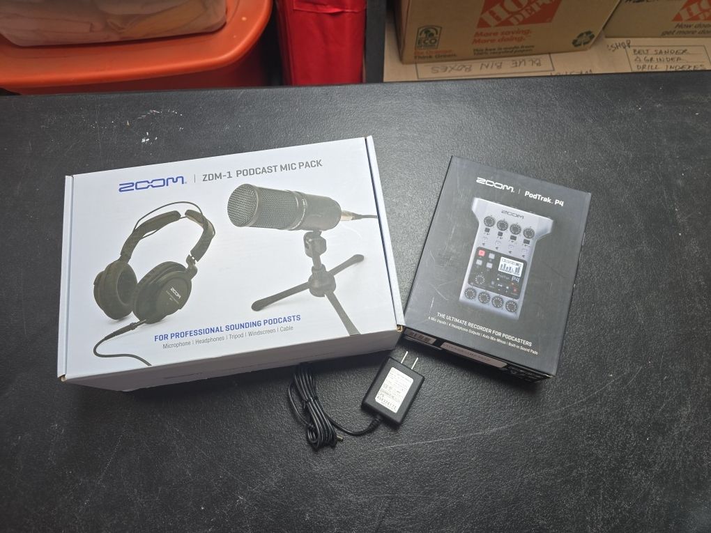 Zoom ZDM-1, Pod Trak P4 N.I.B.