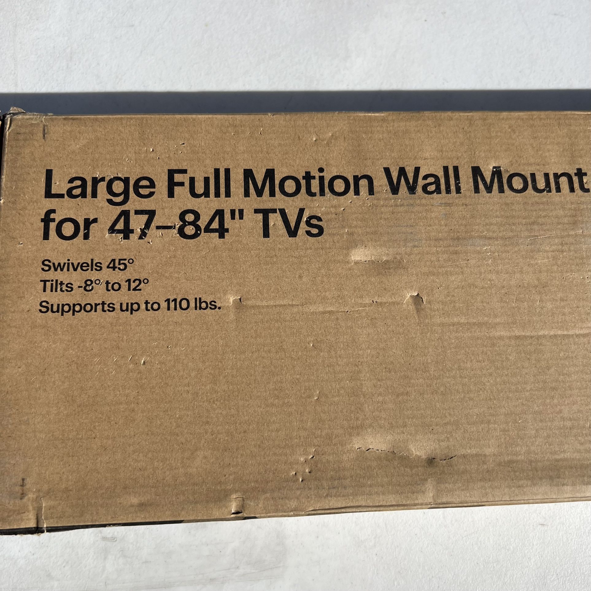 Best Buy Essentials BE-MLFM Full Motion TV Wall Mount for 47–84" TV up to 110LBS