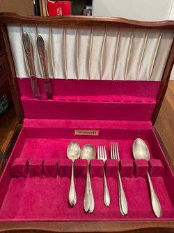 Vintage Oneida Community Silverplate Flatware Set with Wood Case