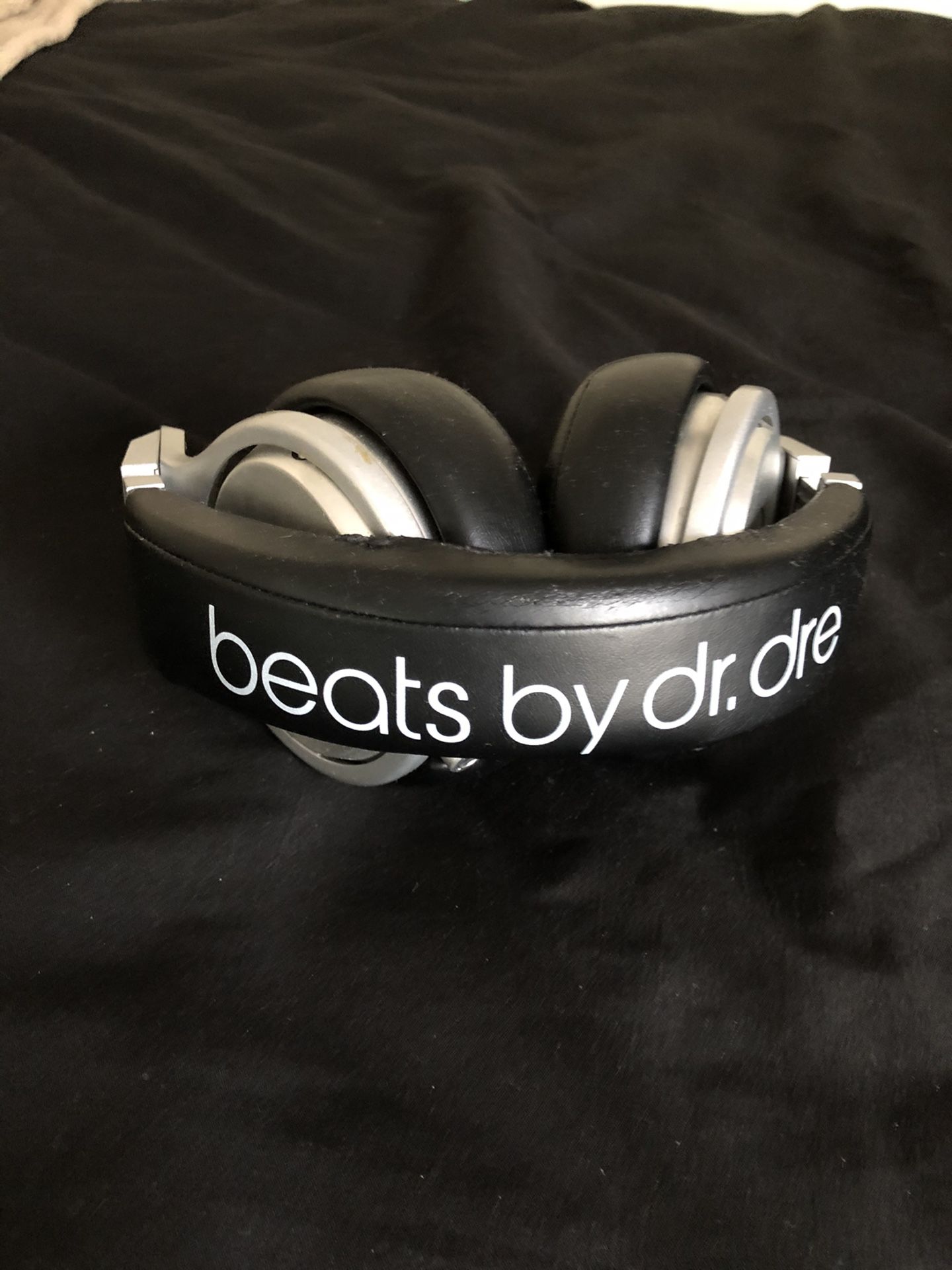 Headphones (Beats by Dre Studio Pro)