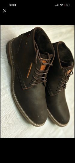 Boots size 11