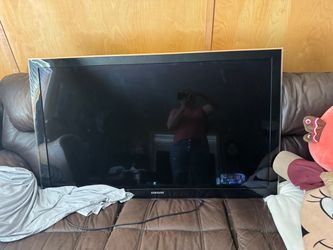55”  Samsung TV with control remote