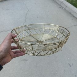 Gold Wire Fruit Basket — Geometric Decorative Bowl