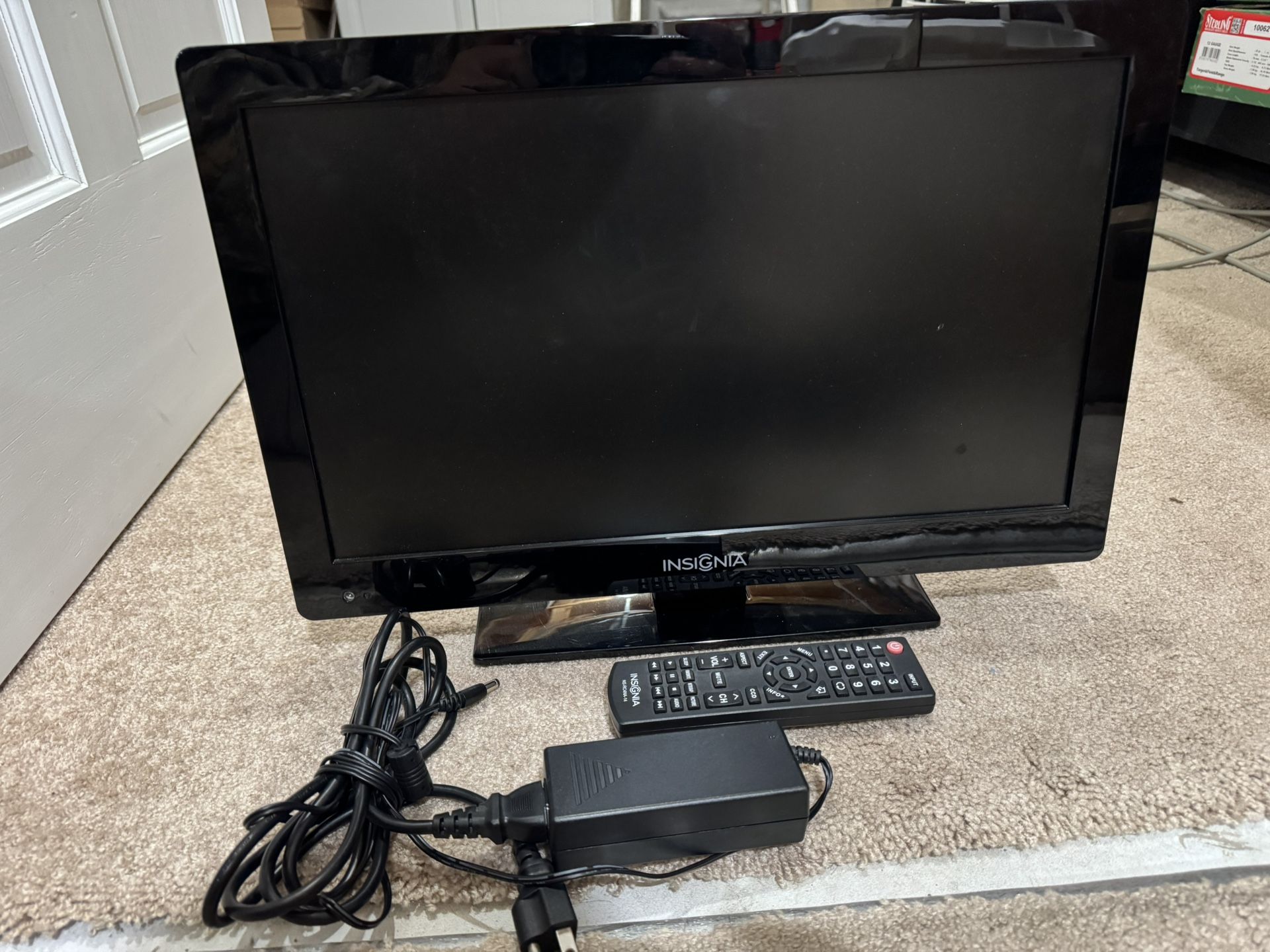 Insignia 19-inch LCD TV