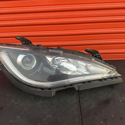 2017-2018-2019 Chrysler Pacifica Headlight Led RH Oem 