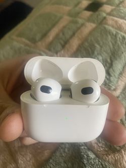 Apple AirPods Used But work Perfect 