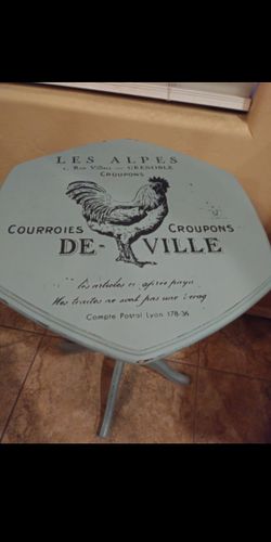 Vintage dessert flip top farmhouse table