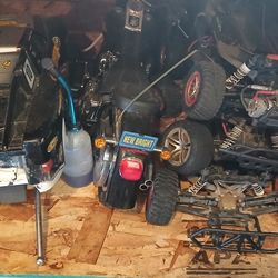 Rc Car Lot . Most Work Just. Need To Pair With Gun . All Seen In Pics Sold Together 