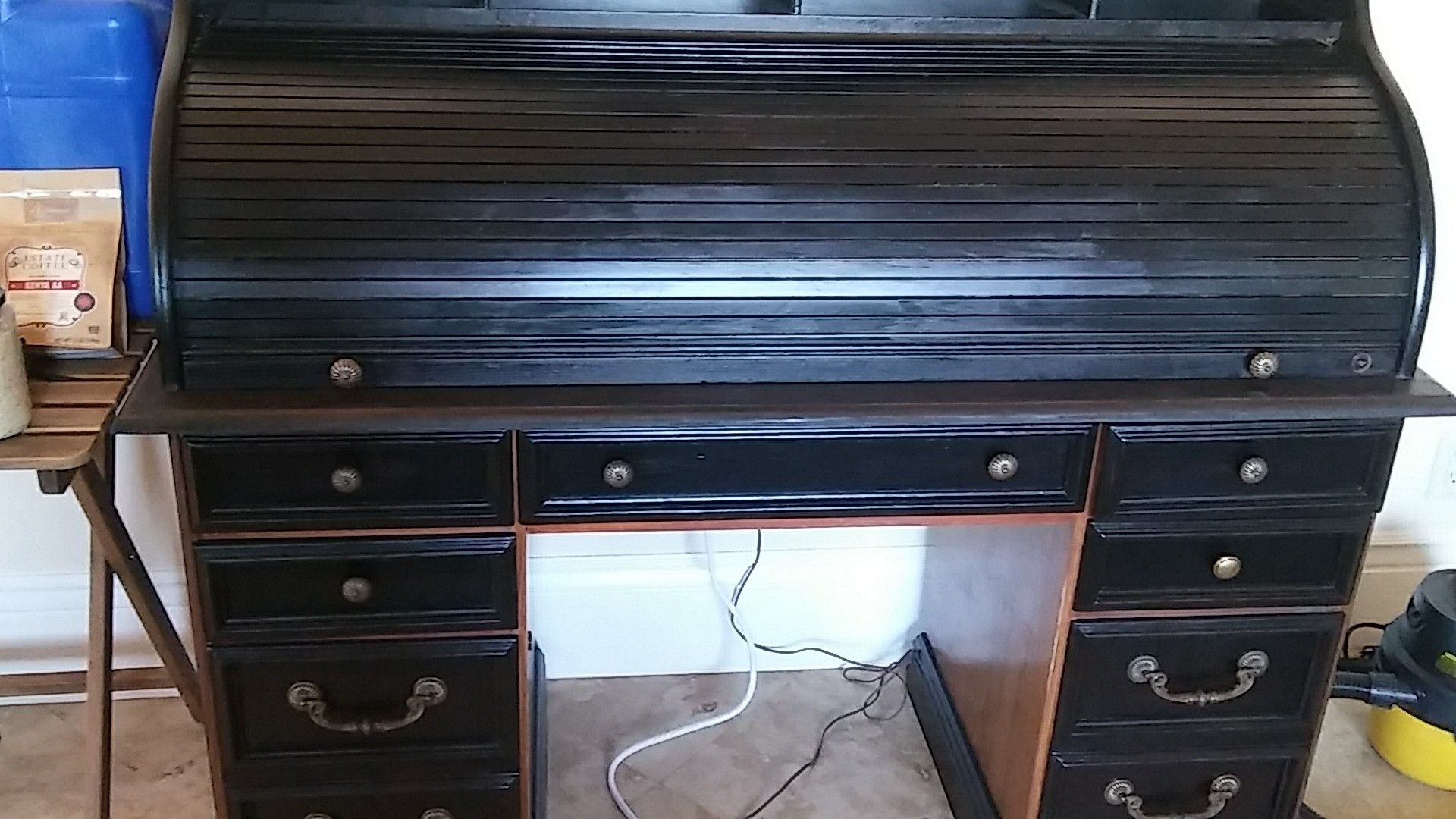 Black roll top oak desk with lamp