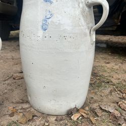 Antique Stone Butter Corner 6 Gallons