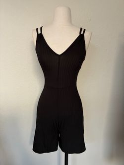New PrettyLittleThing Black Ribbed Romper Playsuit, size 2