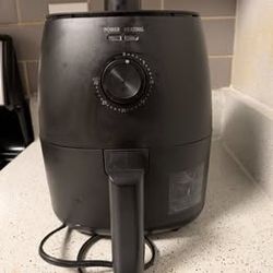 2.2 Qt Air Fryer with Non-Stick Basket