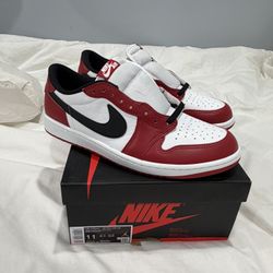 Jordan 1 Low Chicago 