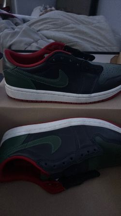 dunks, dark, green and red Nike air dunks, dark, green and red