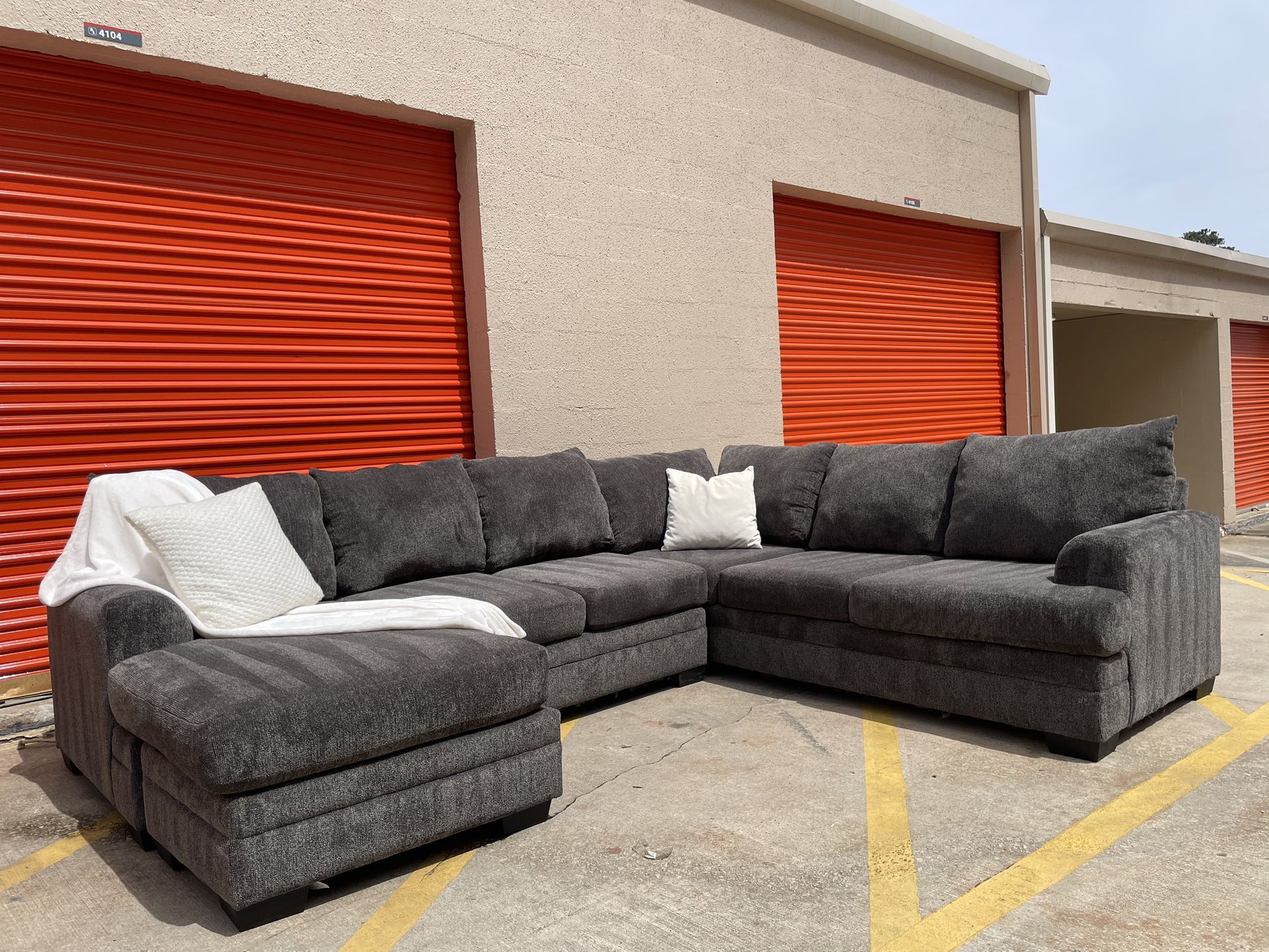 Gray Sectional Couch with Free Delivery!