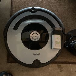 Spot Clean Dock Robot , Roomba 