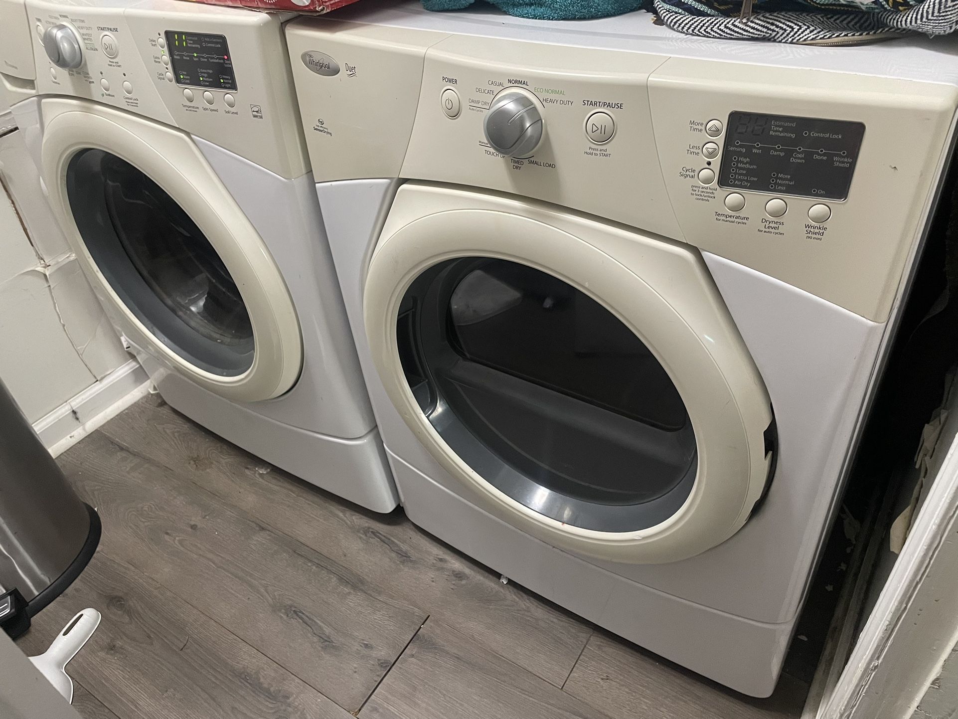 Whirlpool Duet Digital Washer Dryer Set