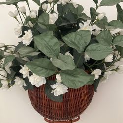 Artificial Flower Basket Hangable (1), Sitting (3). 