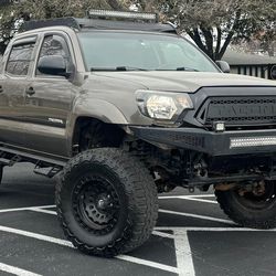 2012 Toyota Tacoma SR5  2WD