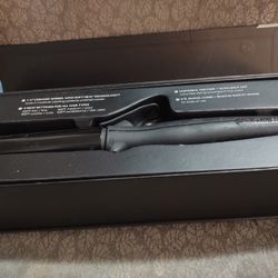 Kristen Ess NanoBlack 1 1/4 Curling Iron 