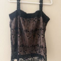 Women’s tank top with lace accents. NWT. Size XL