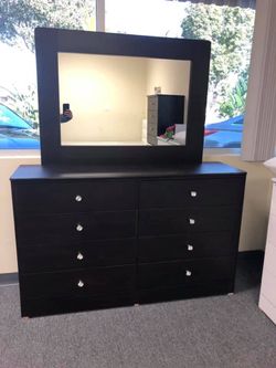 Compressed Wood Dresser 8 Drawer With Mirror