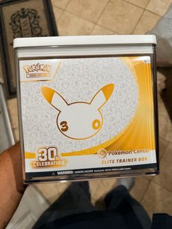 Pokémon Center 30th Celebration Elite Trainer Box