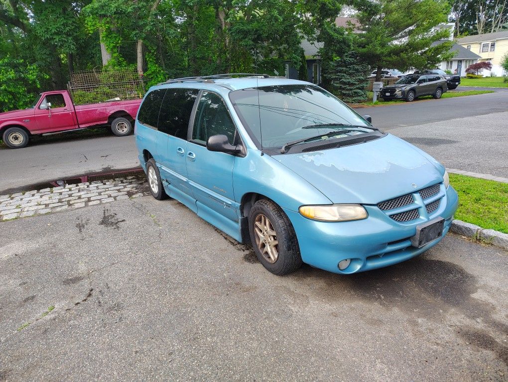 1999 Dodge Grand Caravan