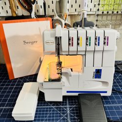Baby Lock Diana Serger & Coverstich Machine