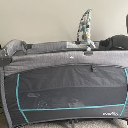 Baby Bassinet & Playpen 