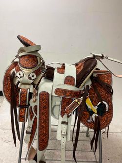 Nueva montura charra bordada