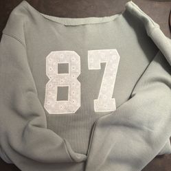 Off The Shoulder Crew Neck 