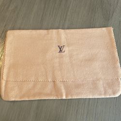 Louis Vuitton Dust Bag for Sale in Rancho Cucamonga, CA - OfferUp