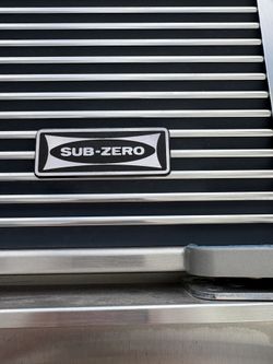 REFRIGERATOR “SUB ZERO “
