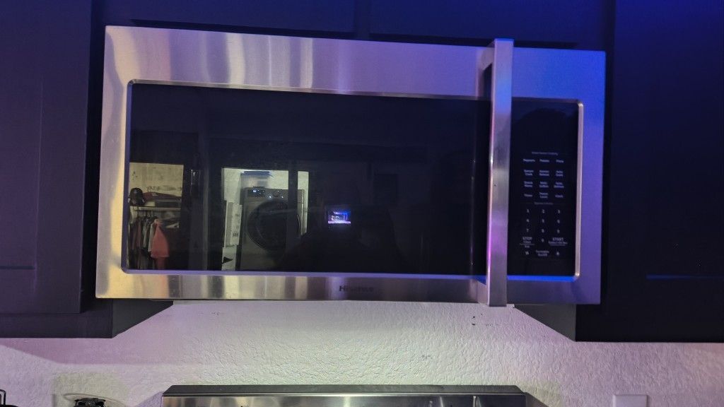 Hisense Microwave Used Twice 