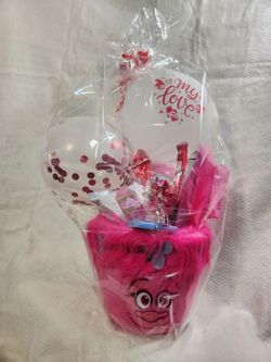 Basket Canasto Valentine Gift Or Birthday  Any Occasion 