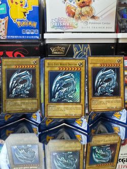 Blue eyes white dragon