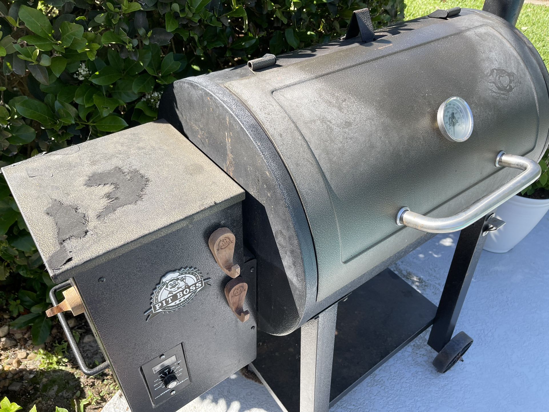 Electric Smoker/Grill for Sale in Maitland, FL - OfferUp