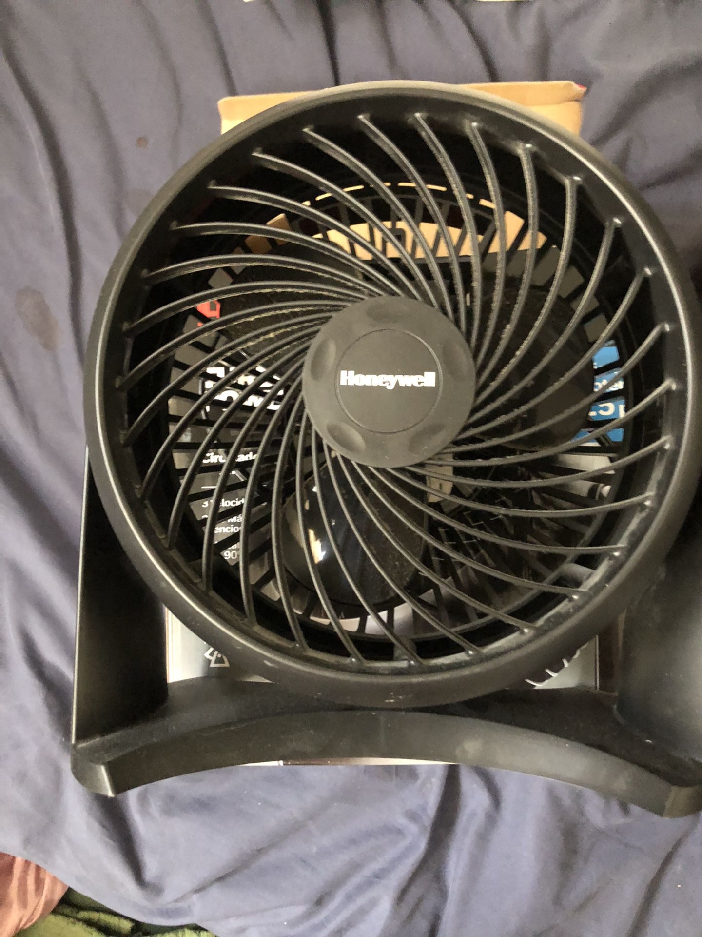 Honeywell Turbo Force Power fan 