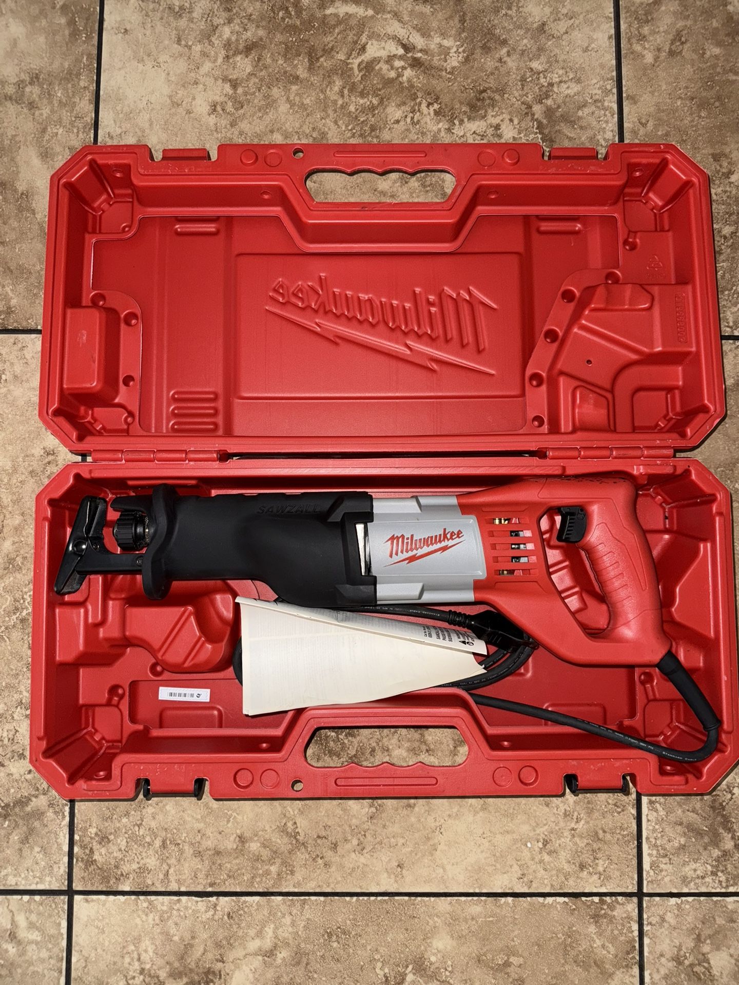 Milwaukee 12 Amp SAWZALL Reciprocating Saw with Case