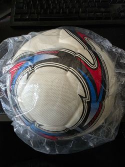 New  size 5 soccer balls