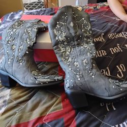 Woman's Cowboy Boots
