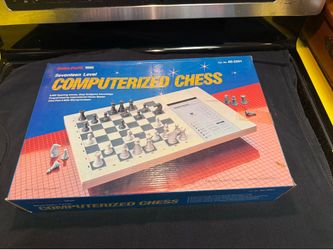 Vintage 1986 radio shack computerized chess