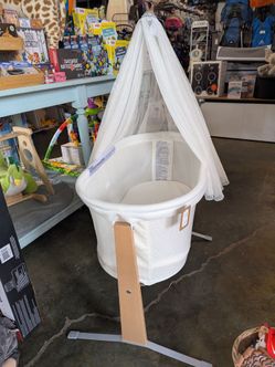 Baby Bjorn Bassinet Cradle with Canopy Netting