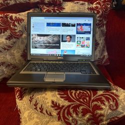 Laptop  Dell  inc model latitude d 620 working great